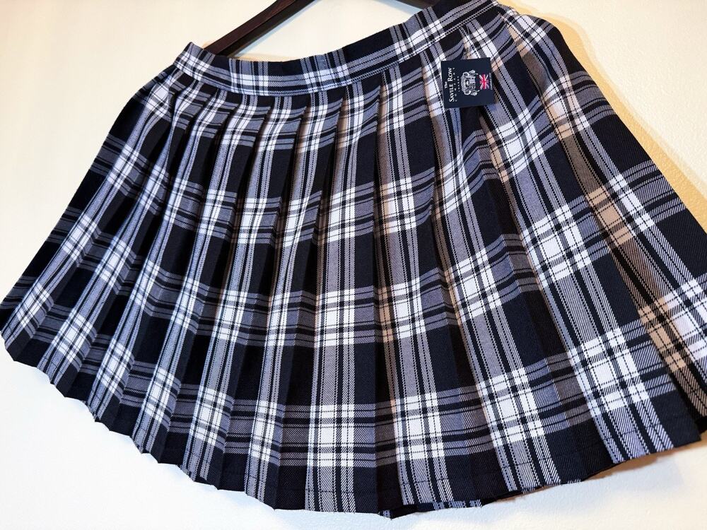 Sz 8 Large  The Row Women Plaid Black White Short Skirt Waist 31” Length 15.5”